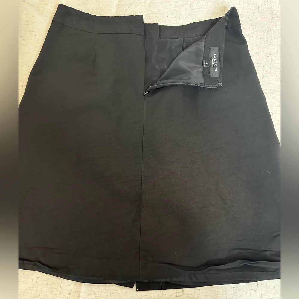 Talbots Black A-Line Knee-Length Skirt 🖤 - Picture 13 of 14
